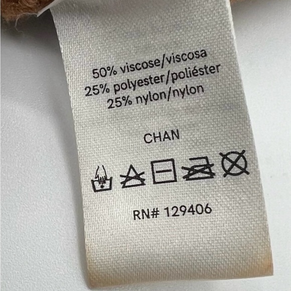 VENUS Off-the-Shoulder Brown Sweater - Picture 2 of 3